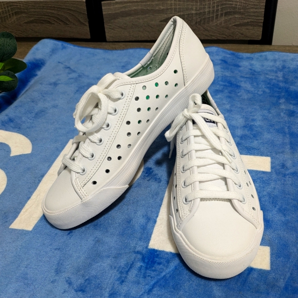 Keds Women's Kickstart Leather Perf Sneaker White (WH67770) Size 7 NWOB